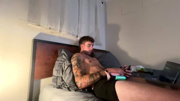 electron448 kiss Webcam SHOW @ Chaturbate 19-12-2025