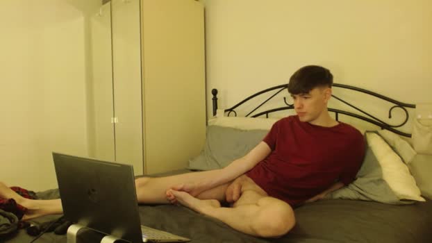 heyitsyourboy sexykitty Webcam SHOW @ Chaturbate 20-12-2025