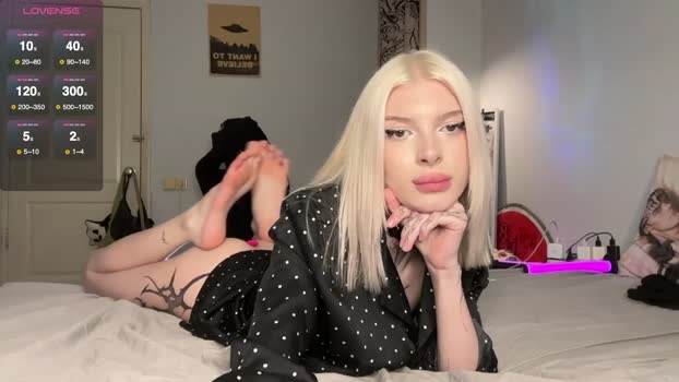 hotchubently legs Webcam SHOW @ Chaturbate 22-12-2025
