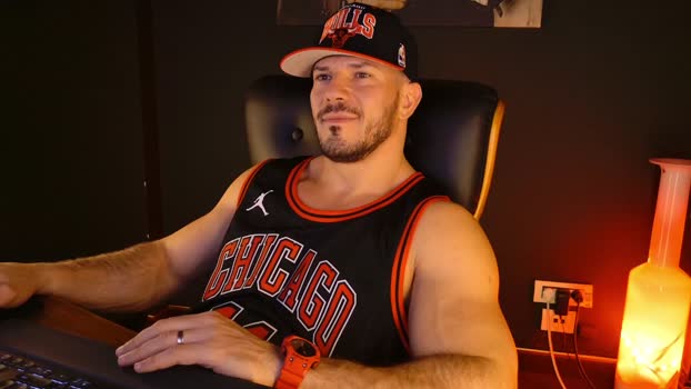 angeloeric bigtoys Webcam SHOW @ Chaturbate 22-12-2025