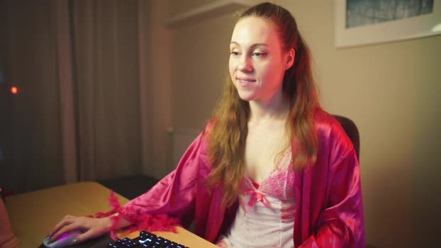 hahayessihaveone tgirl Webcam SHOW @ Chaturbate 24-12-2025