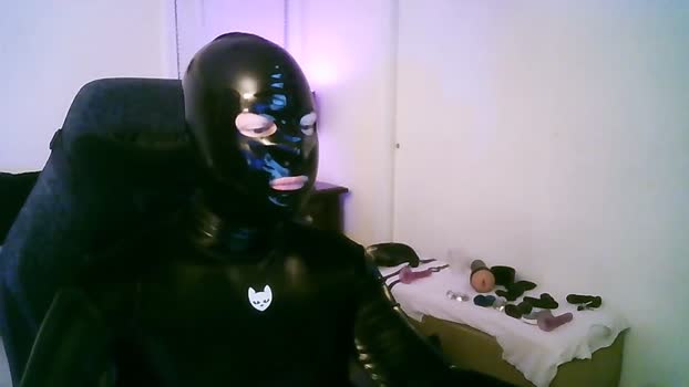 latexminheadroom big Webcam SHOW @ Chaturbate 25-12-2025
