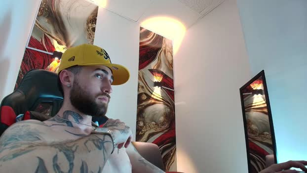 luke_davis01 bigcock Webcam SHOW @ Chaturbate 24-12-2025