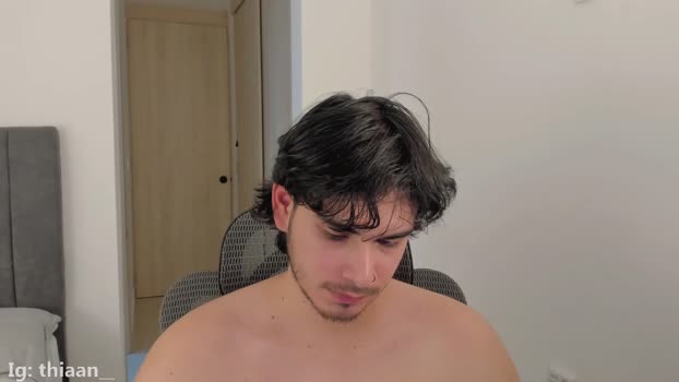 thiaan__ spank Webcam SHOW @ Chaturbate 25-12-2025