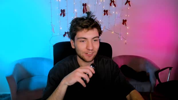 travis_wolf_ love Webcam SHOW @ Chaturbate 25-12-2025