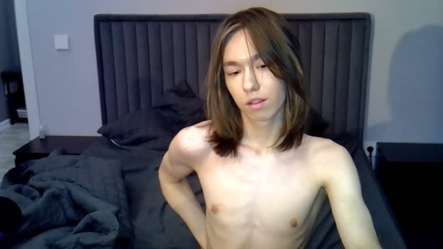 krisfemboy sexybody Webcam SHOW @ Chaturbate 26-12-2025