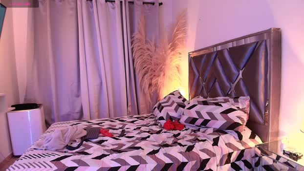 littlesexyrubi suckcock Webcam SHOW @ Chaturbate 27-12-2025