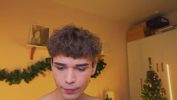 boicute toy Webcam SHOW @ Chaturbate 28-12-2025