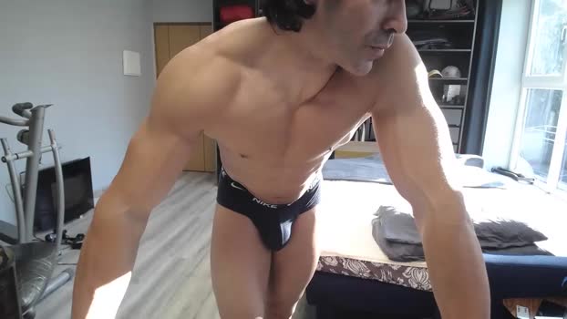 latino23bom striptease Webcam SHOW @ Chaturbate 29-12-2025