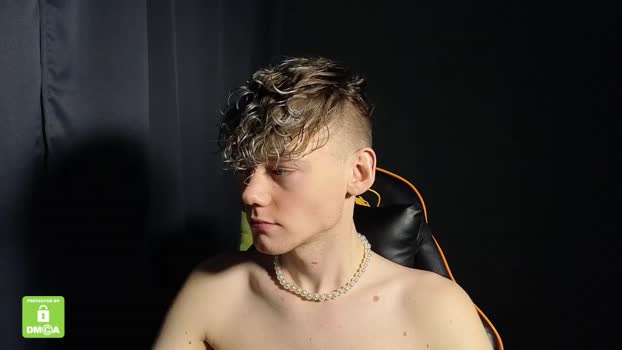 kirill_20_cm beauty Webcam SHOW @ Chaturbate 29-12-2025