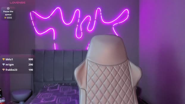 madison_rey__