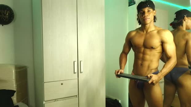 marcelo_dosantos77 kiss Webcam SHOW @ Chaturbate 30-12-2025