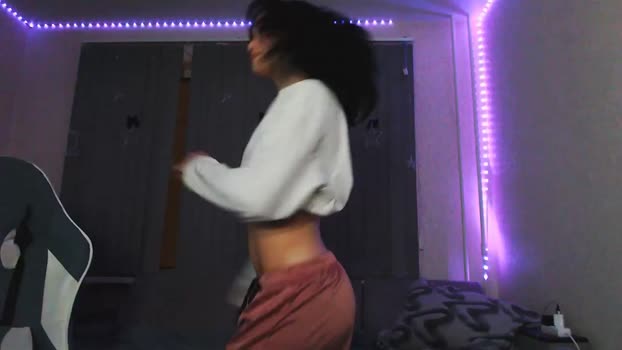 yamilean kissing Webcam SHOW @ Chaturbate 29-12-2025