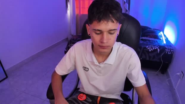 aron_boyy Nude Webcam SHOW @ Chaturbate 30-12-2025