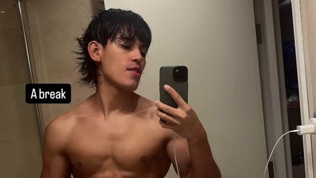 bastianmaalouf striptease Webcam SHOW @ Chaturbate 31-12-2025
