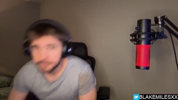 blakemiles2 bigdick Webcam SHOW @ Chaturbate 01-01-2026
