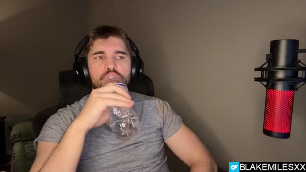 blakemiles2 moan Webcam SHOW @ Chaturbate 01-01-2026