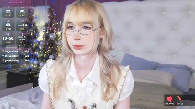 cutetomie spank Webcam SHOW @ Chaturbate 01-01-2026