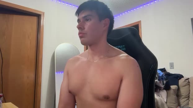 infamouslucas legs Webcam SHOW @ Chaturbate 01-01-2026