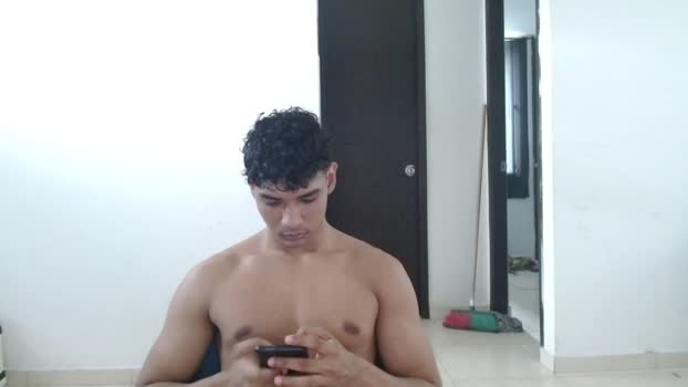 ney_quiroz toys Webcam SHOW @ Chaturbate 31-12-2025
