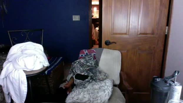 spun_redneck fuckme Webcam SHOW @ Chaturbate 01-01-2026