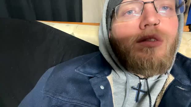 dilf_96 kiss Webcam SHOW @ Chaturbate 02-01-2026