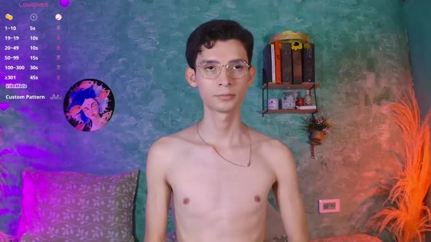 little_twiink skinny Webcam SHOW @ Chaturbate 02-01-2026