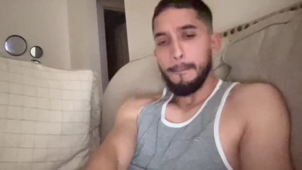 papicubano_guapo23cm bicurious Webcam SHOW @ Chaturbate 02-01-2026