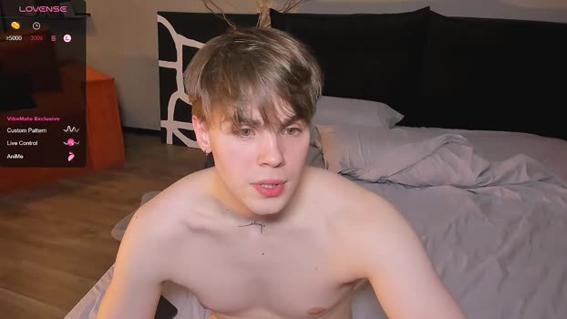 simonwnl strip Webcam SHOW @ Chaturbate 01-01-2026