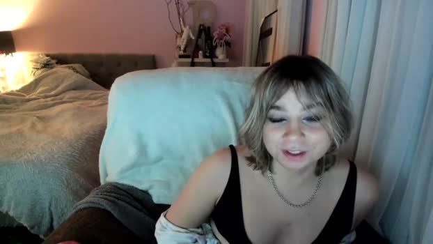 sissicassi sexykitty Webcam SHOW @ Chaturbate 03-01-2026