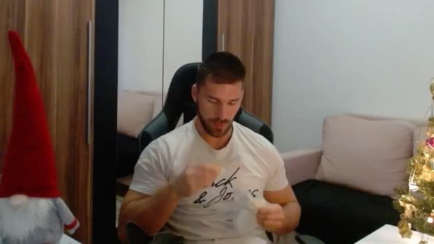 darius_94 fingers Webcam SHOW @ Chaturbate 05-01-2026
