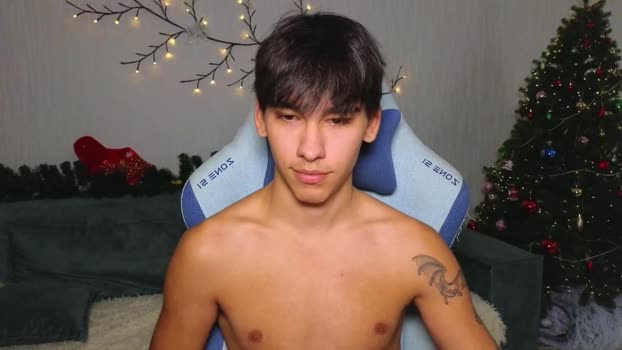 boicute bigtoys Webcam SHOW @ Chaturbate 05-01-2026