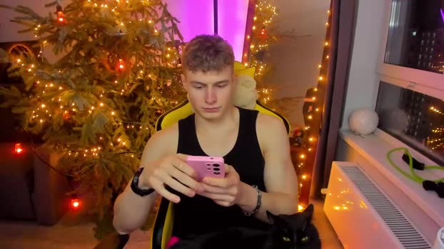 kurt_hanssen Topless Webcam SHOW @ Chaturbate 12-01-2026