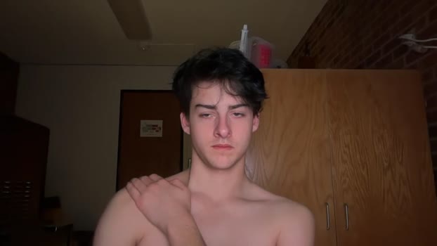 bluskyzz kissing Webcam SHOW @ Chaturbate 14-01-2026