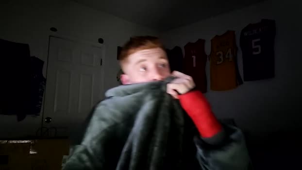 bigwhited2115 kissing Webcam SHOW @ Chaturbate 16-01-2026