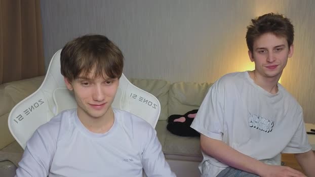 pupsenish spank Webcam SHOW @ Chaturbate 15-01-2026