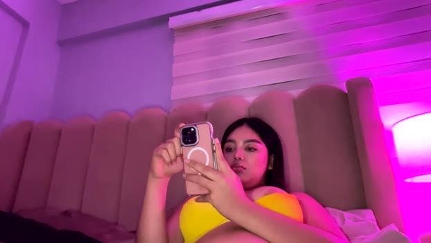 belle_moonlight Webcam Webcam SHOW @ Chaturbate 16-01-2026