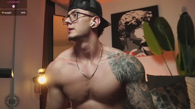 thomas_falcon1 fuckme Webcam SHOW @ Chaturbate 17-01-2026
