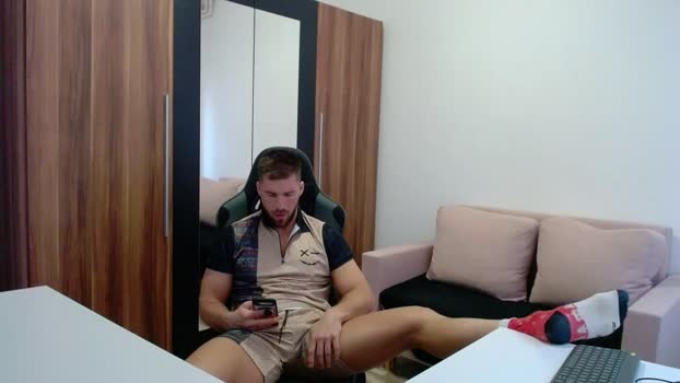 darius_94 sexymale Webcam SHOW @ Chaturbate 20-01-2026