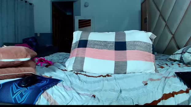 sarawonder69x fuckher Webcam SHOW @ Chaturbate 21-01-2026