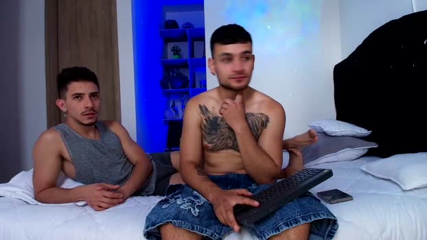 aron_santoro1 suckshow Webcam SHOW @ Chaturbate 23-01-2026
