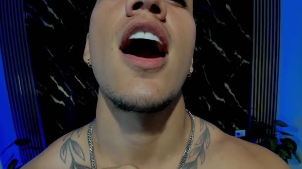 mr_maximo show Webcam SHOW @ Chaturbate 26-01-2026