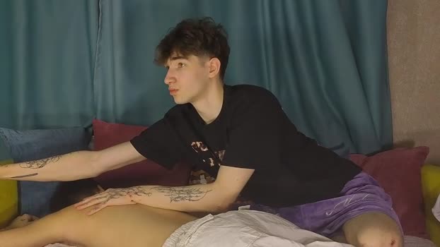 drinklinov kiss Webcam SHOW @ Chaturbate 27-01-2026