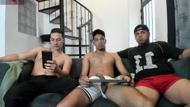 straight__friends bj-dildo Webcam SHOW @ Chaturbate 30-01-2026