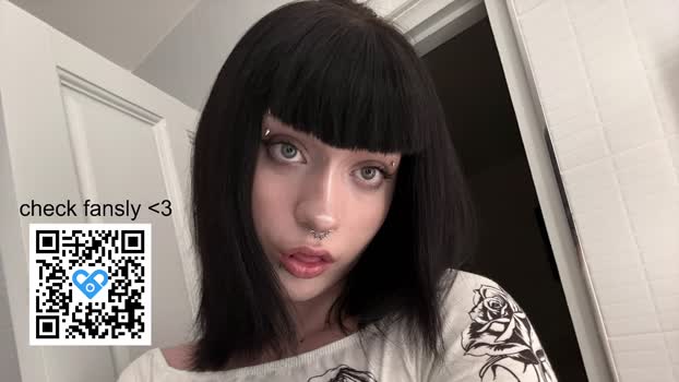 vailyreb sexytrans Webcam SHOW @ Chaturbate 01-02-2026