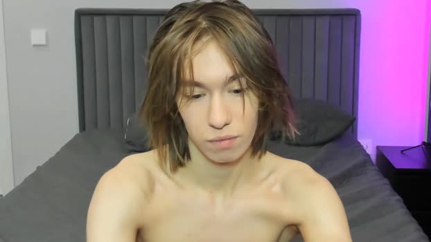 krisfemboy suckshow Webcam SHOW @ Chaturbate 02-02-2026