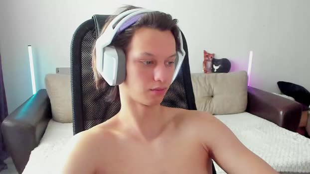 ostin_meoww fuck Webcam SHOW @ Chaturbate 04-02-2026