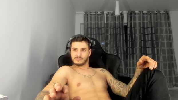 jonnyporn1 beauty Webcam SHOW @ Chaturbate 05-02-2026