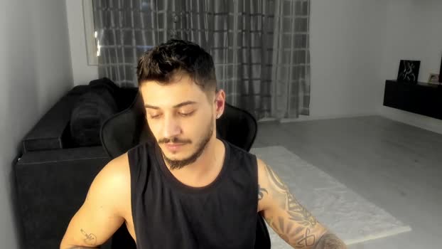 jonnyporn1 kissing Webcam SHOW @ Chaturbate 06-02-2026