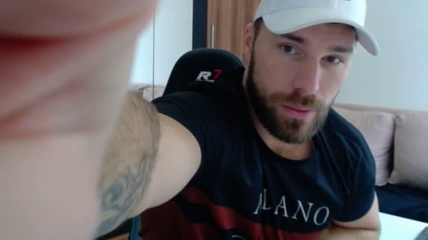 darius_94 handsome Webcam SHOW @ Chaturbate 15-02-2026